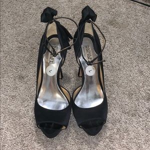 Size 7 Badgley Mischka Heels